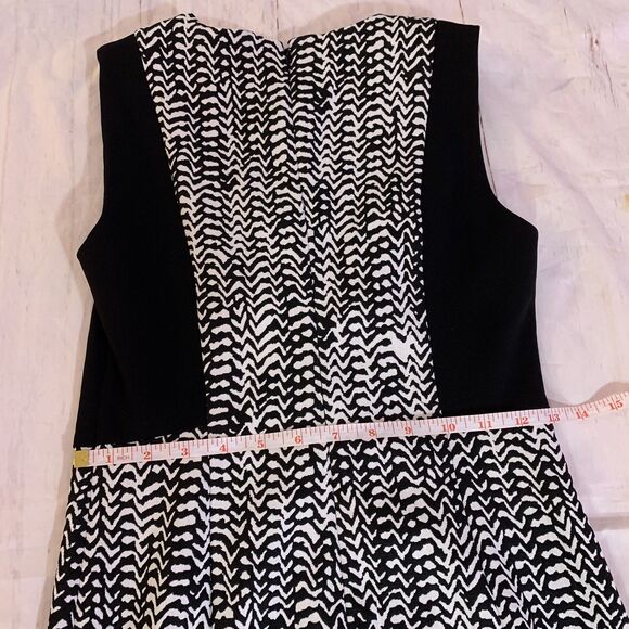 DKNY Dress Bodycon Slim 2 XS Black White zipper Stretch zigzag animal Colorblock - Picture 12 of 16